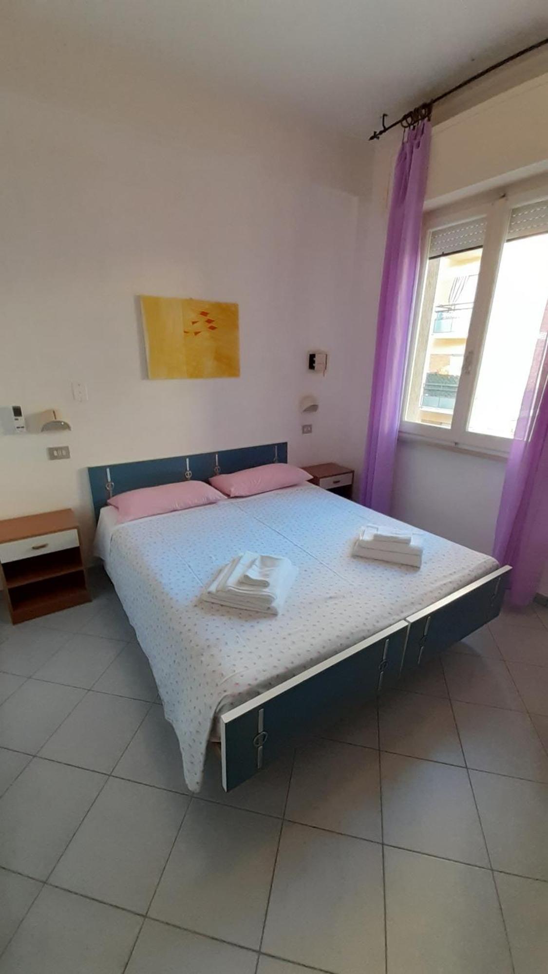 Hotel Elisabetta 2 Stelle Cattolica Exterior photo